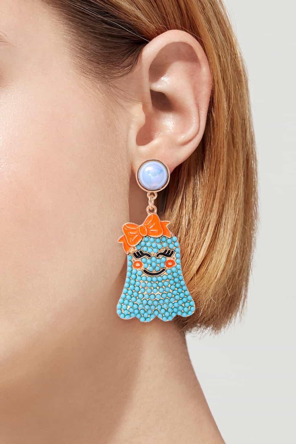 *APP EXCLUSIVE* Smiling Ghost Shape Synthetic Pearl Earrings