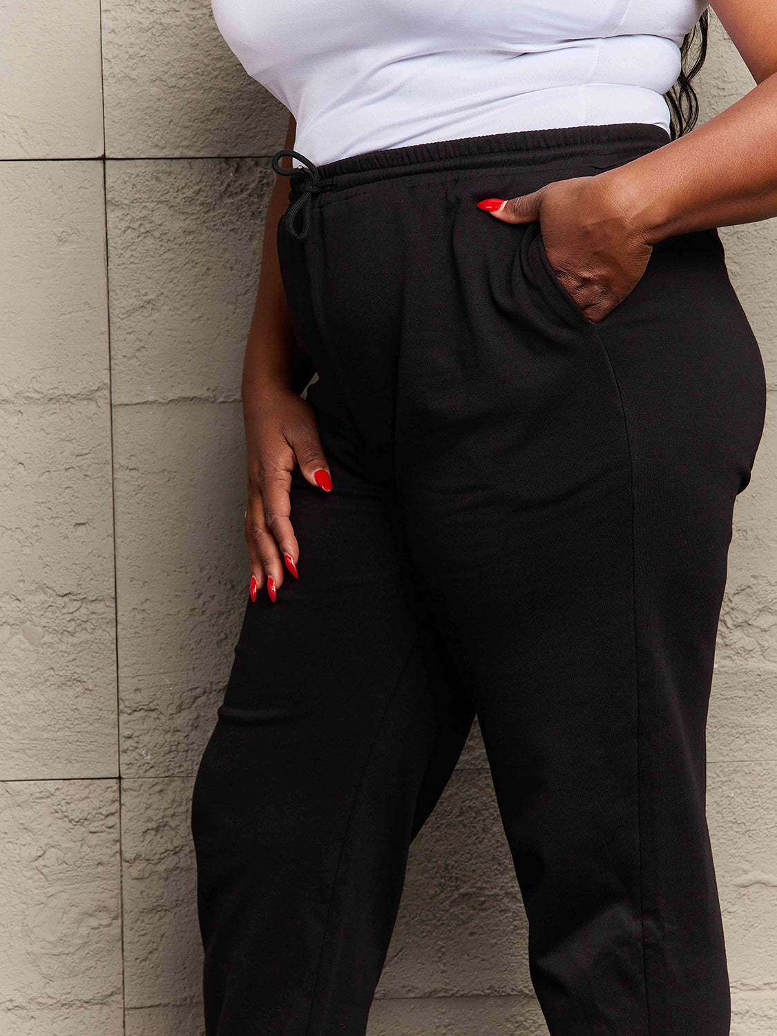 *APP EXCLUSIVE* Solid Drawstring Joggers