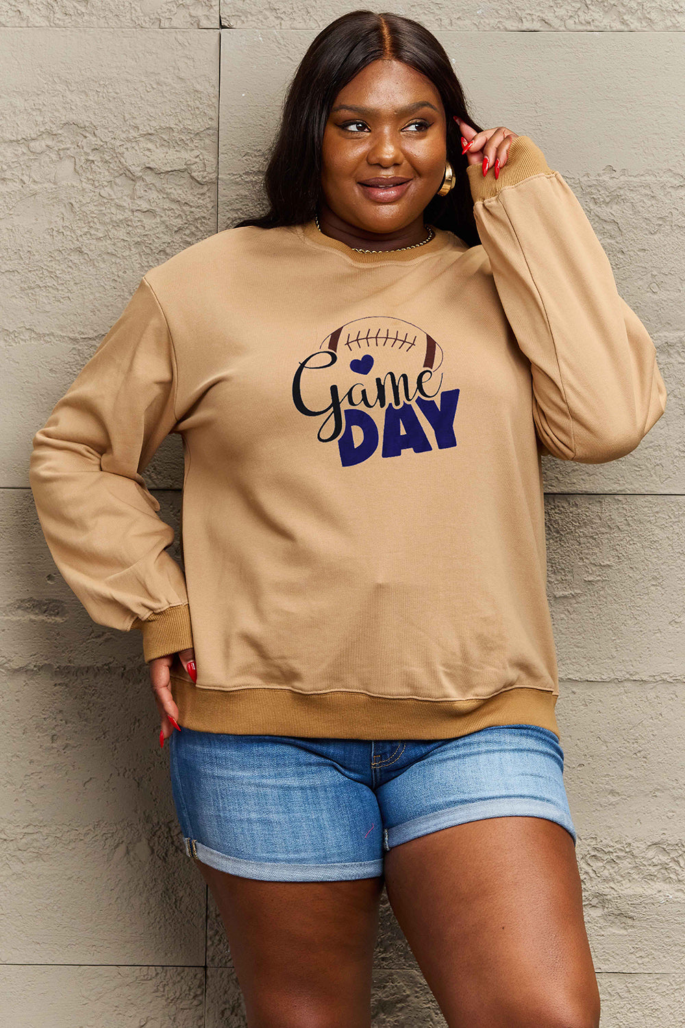 *APP EXCLUSIVE* Gameday Football Graphic Sweatshirt