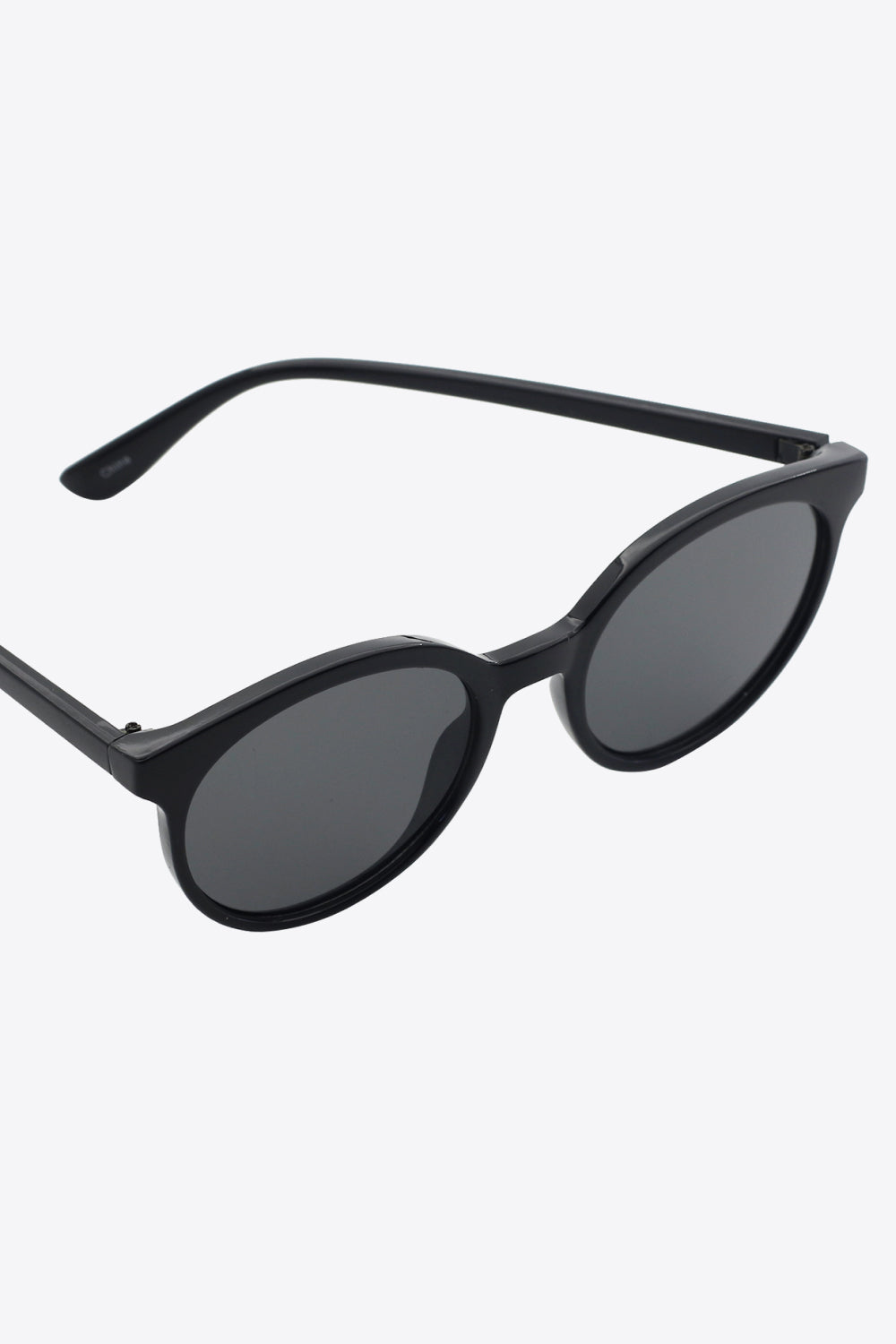 *APP EXCLUSIVE* Round Full Rim Polycarbonate Frame Sunglasses