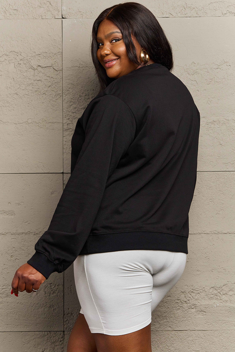 *APP EXCLUSIVE* Gameday Football Graphic Sweatshirt