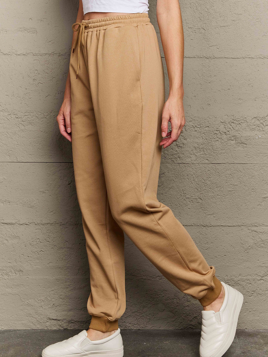 *APP EXCLUSIVE* Solid Drawstring Joggers
