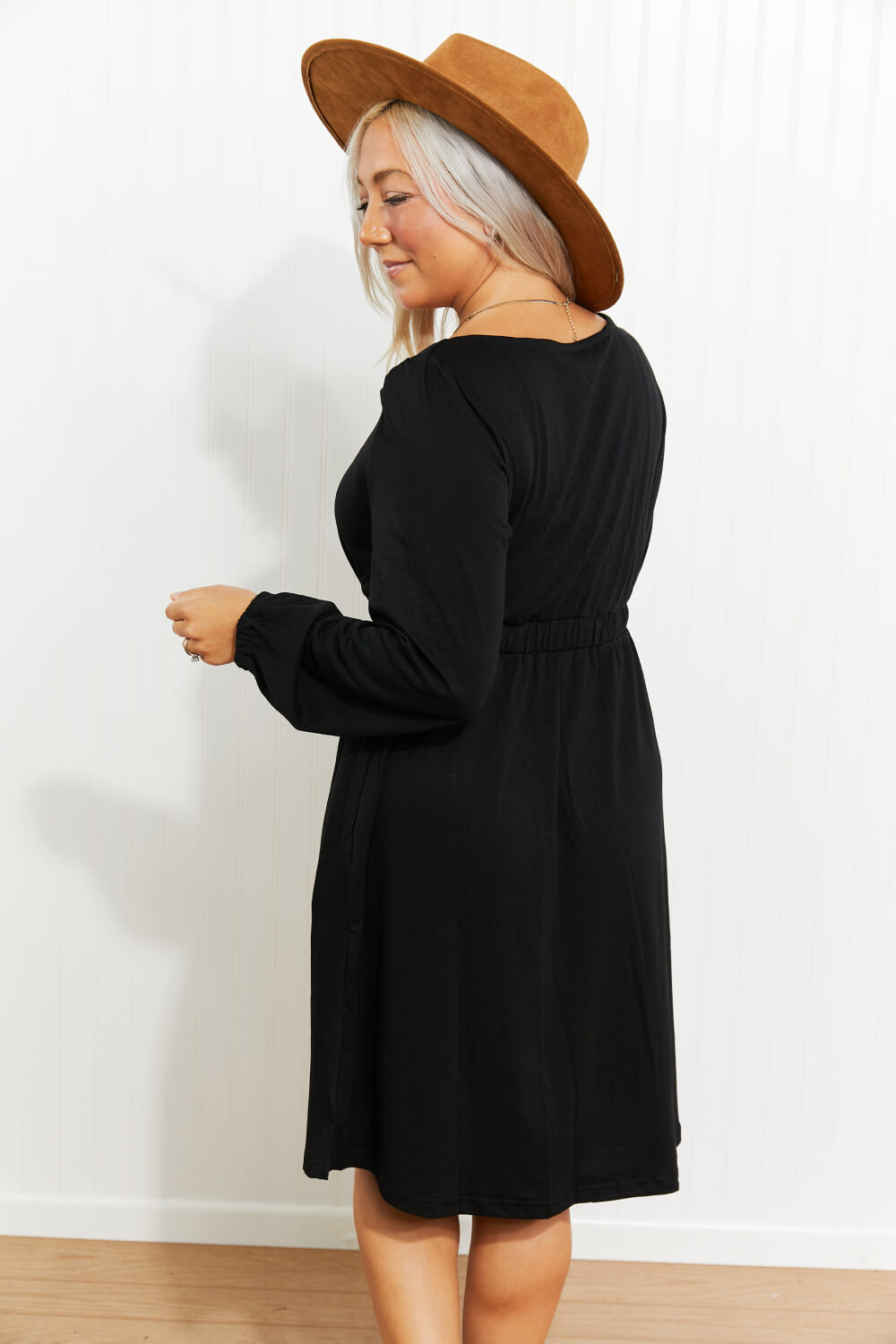 *App Exclusive* Scoop Neck Empire Waist Long Sleeve Mini Dress