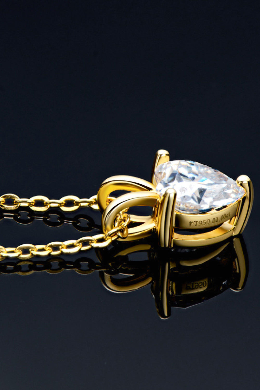 *APP EXCLUSIVE* 1 Carat Moissanite Heart-Shaped Pendant Necklace