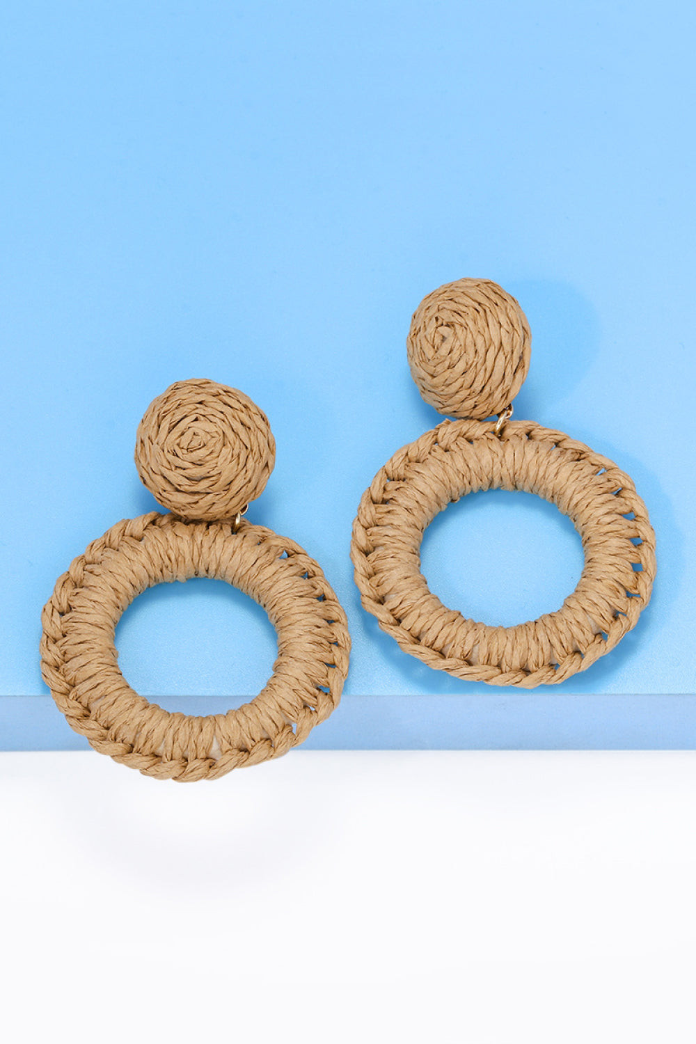 *APP EXCLUSIVE* Round Shape Raffia Grass Dangle Earrings