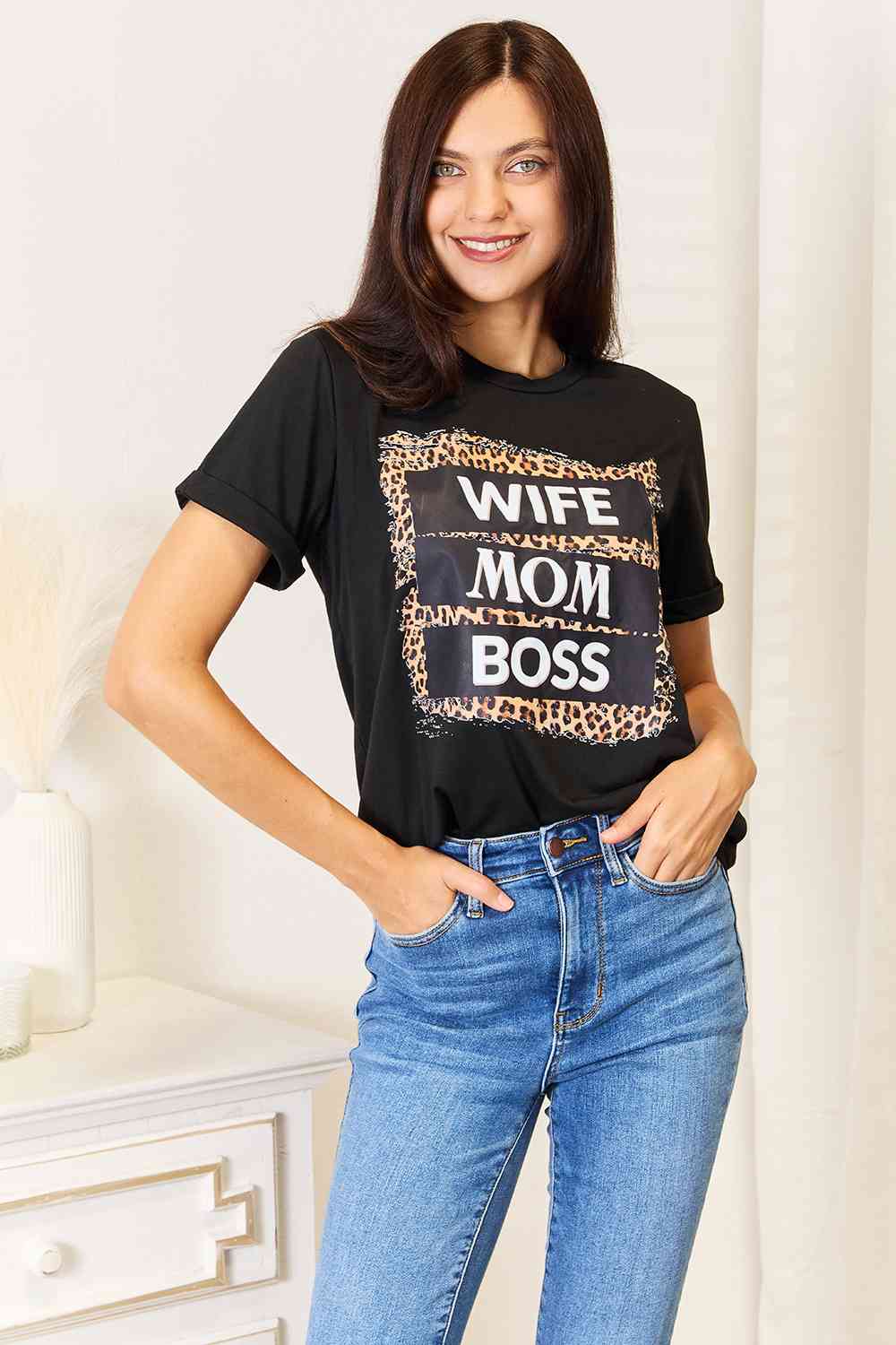 *APP EXCLUSIVE* WIFE MOM BOSS Leopard Graphic T-Shirt