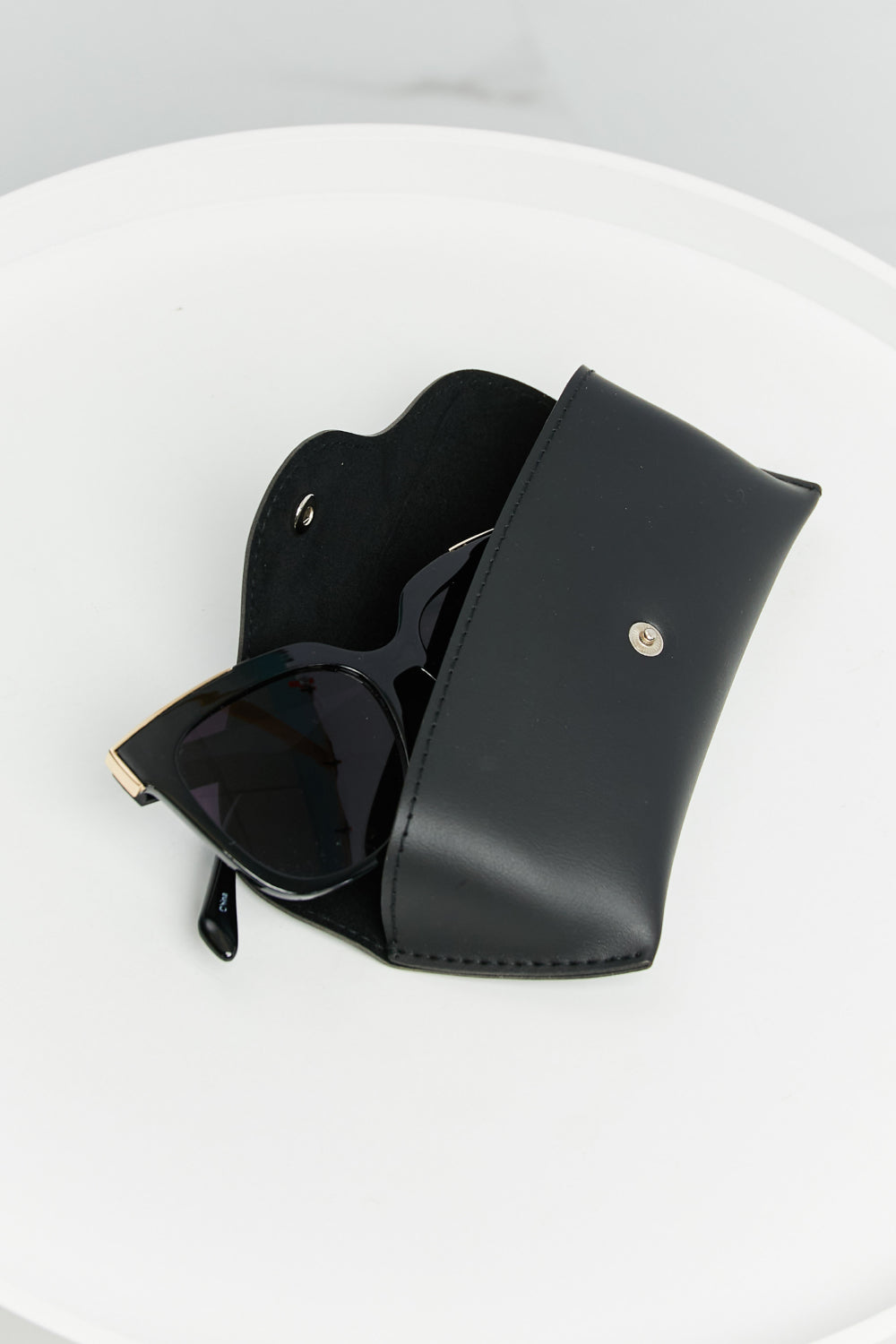 *APP EXCLUSIVE* Round Full Rim Polycarbonate Frame Sunglasses