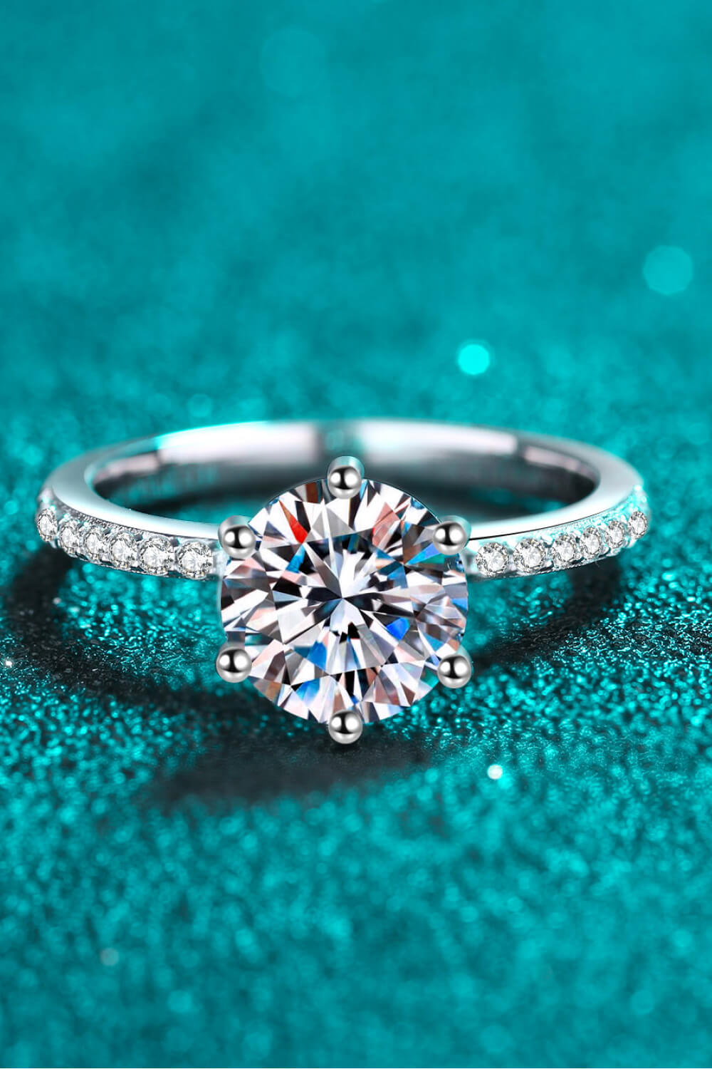 *APP EXCLUSIVE* 925 Sterling Silver 2 Carat Moissanite Ring