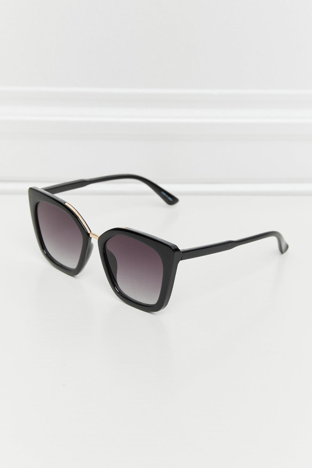 *APP EXCLUSIVE* Cat Eye Full Rim Polycarbonate Sunglasses