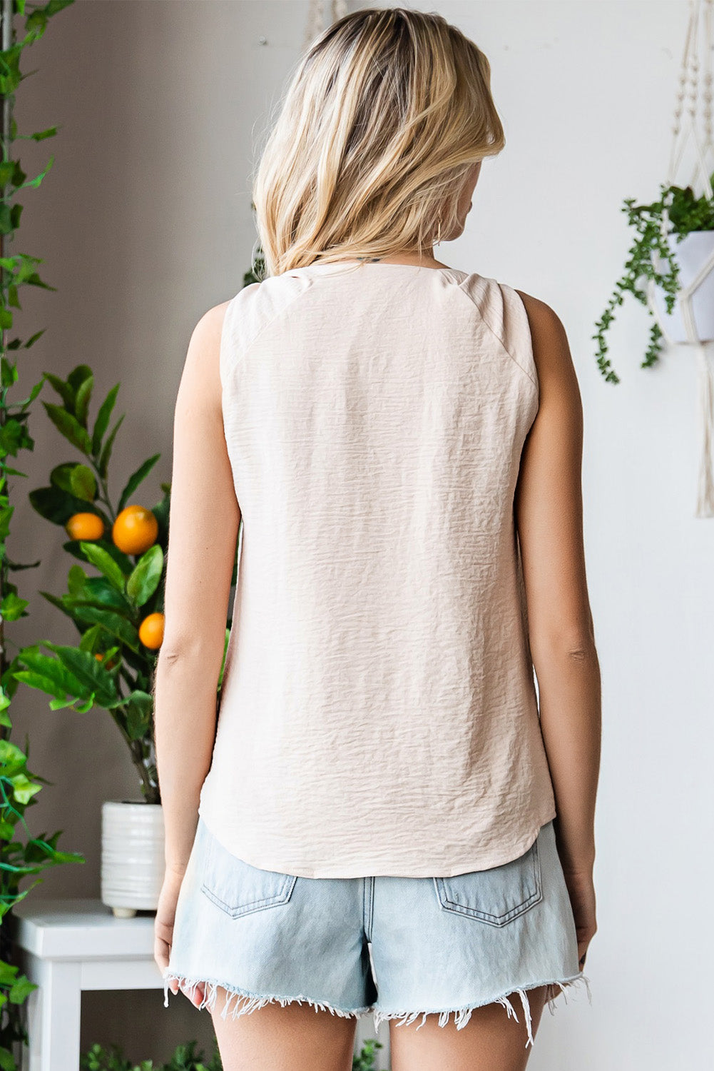 *APP EXCLUSIVE* Knotted Vneck Tank
