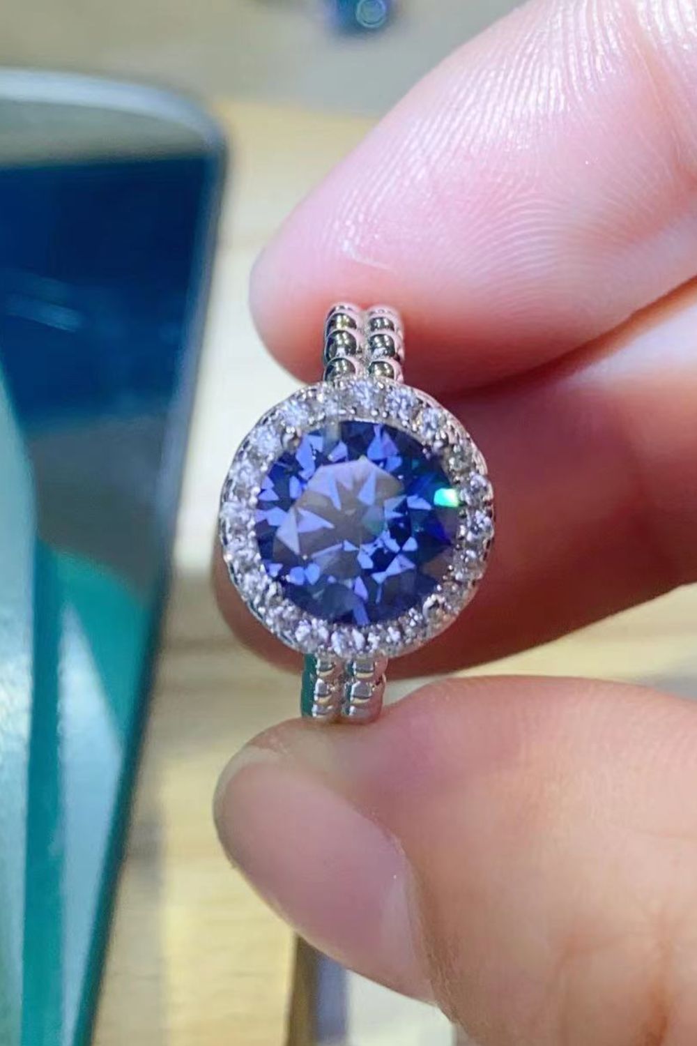 *APP EXCLUSIVE* Let It Go 2 Carat Moissanite Ring