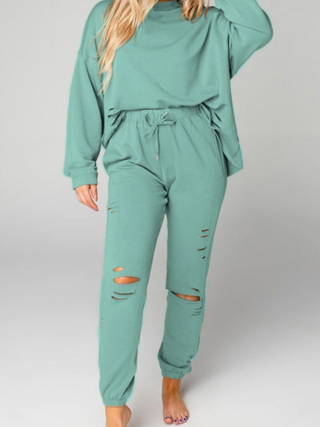 *APP EXCLUSIVE* Distressed Sweatshirt and Joggers Set