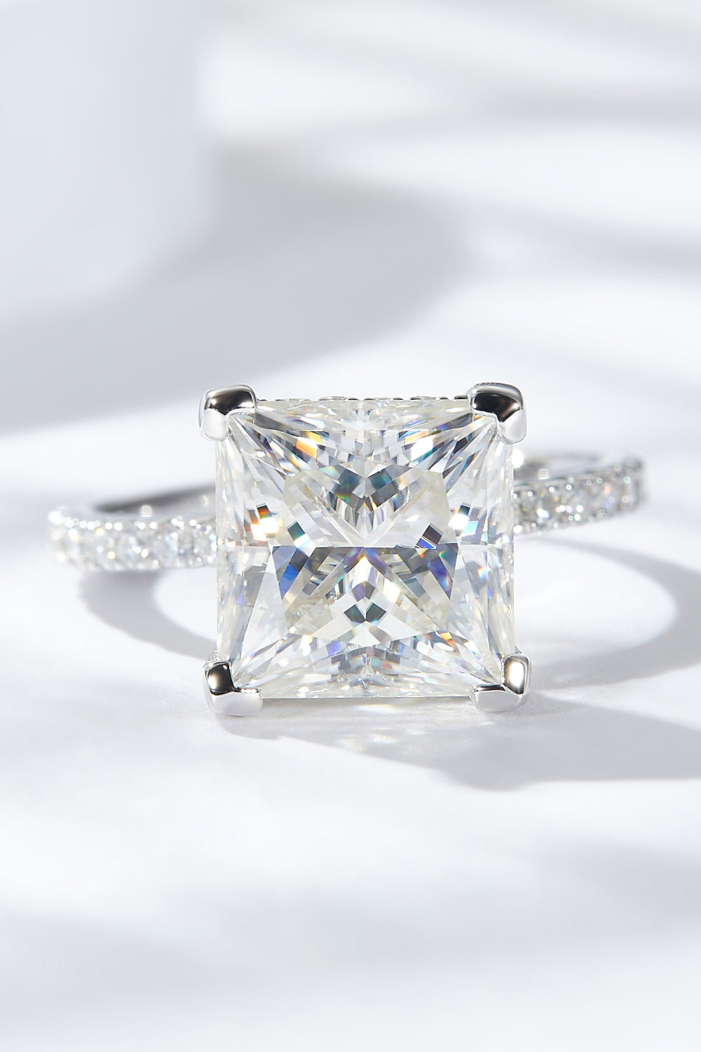 *APP EXCLUSIVE* 5.52 Carat Moissanite Side Stone Ring