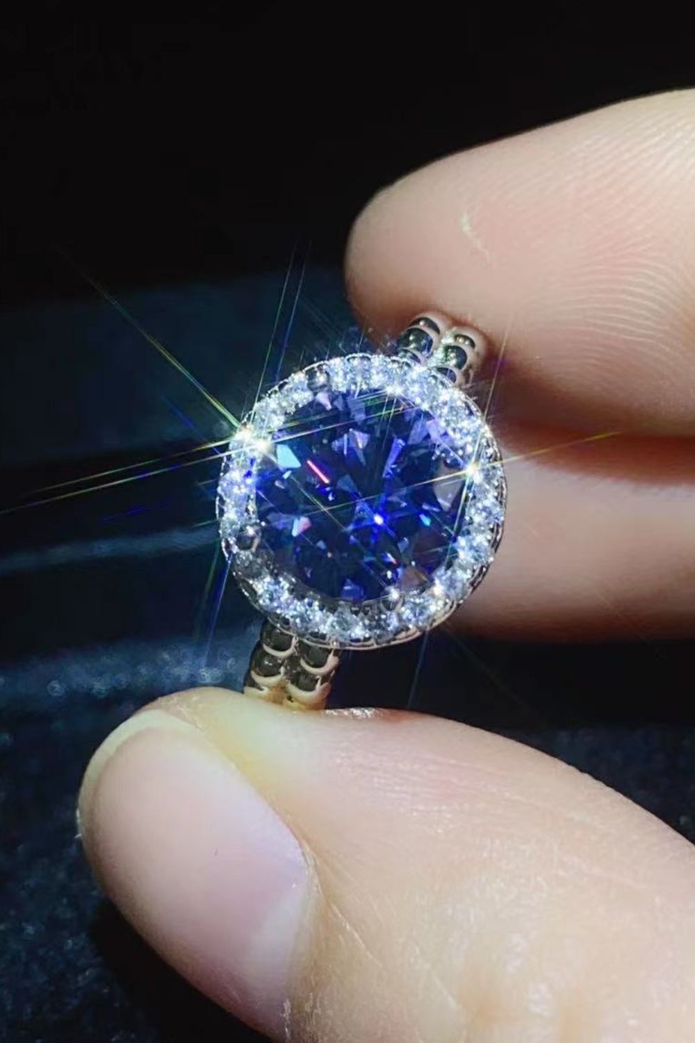 *APP EXCLUSIVE* Let It Go 2 Carat Moissanite Ring