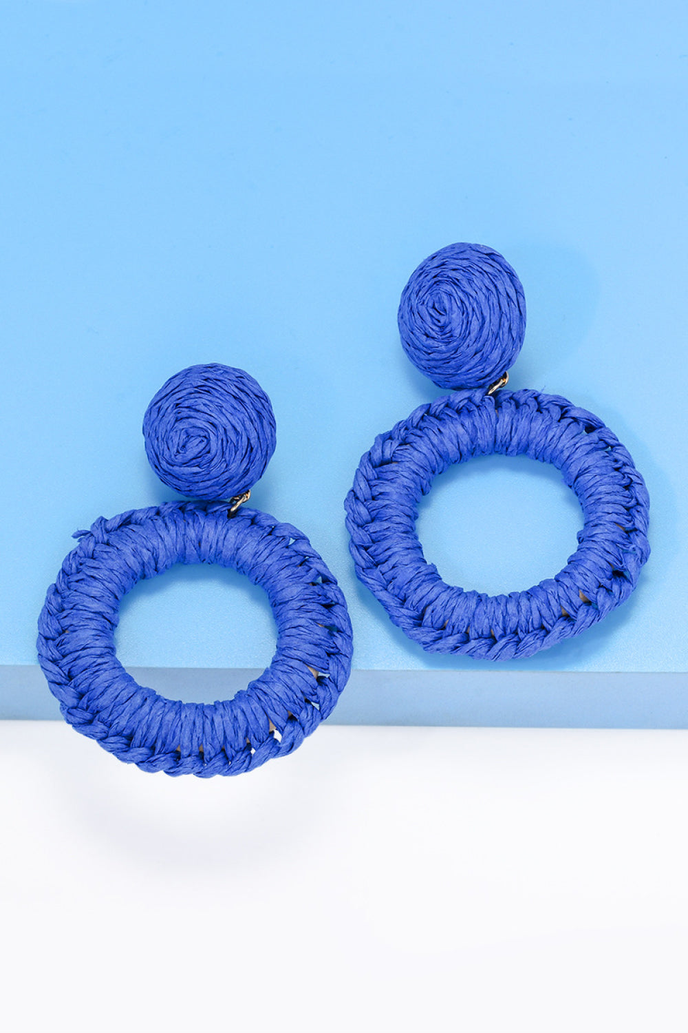 *APP EXCLUSIVE* Round Shape Raffia Grass Dangle Earrings