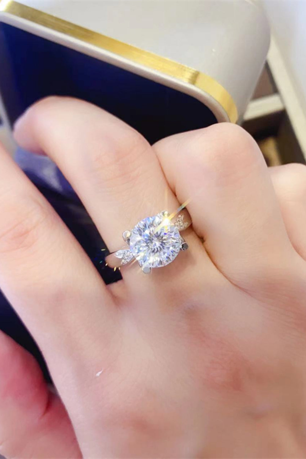 * APP EXCLUSIVE* 2 Carat Moissanite 925 Sterling Silver Ring