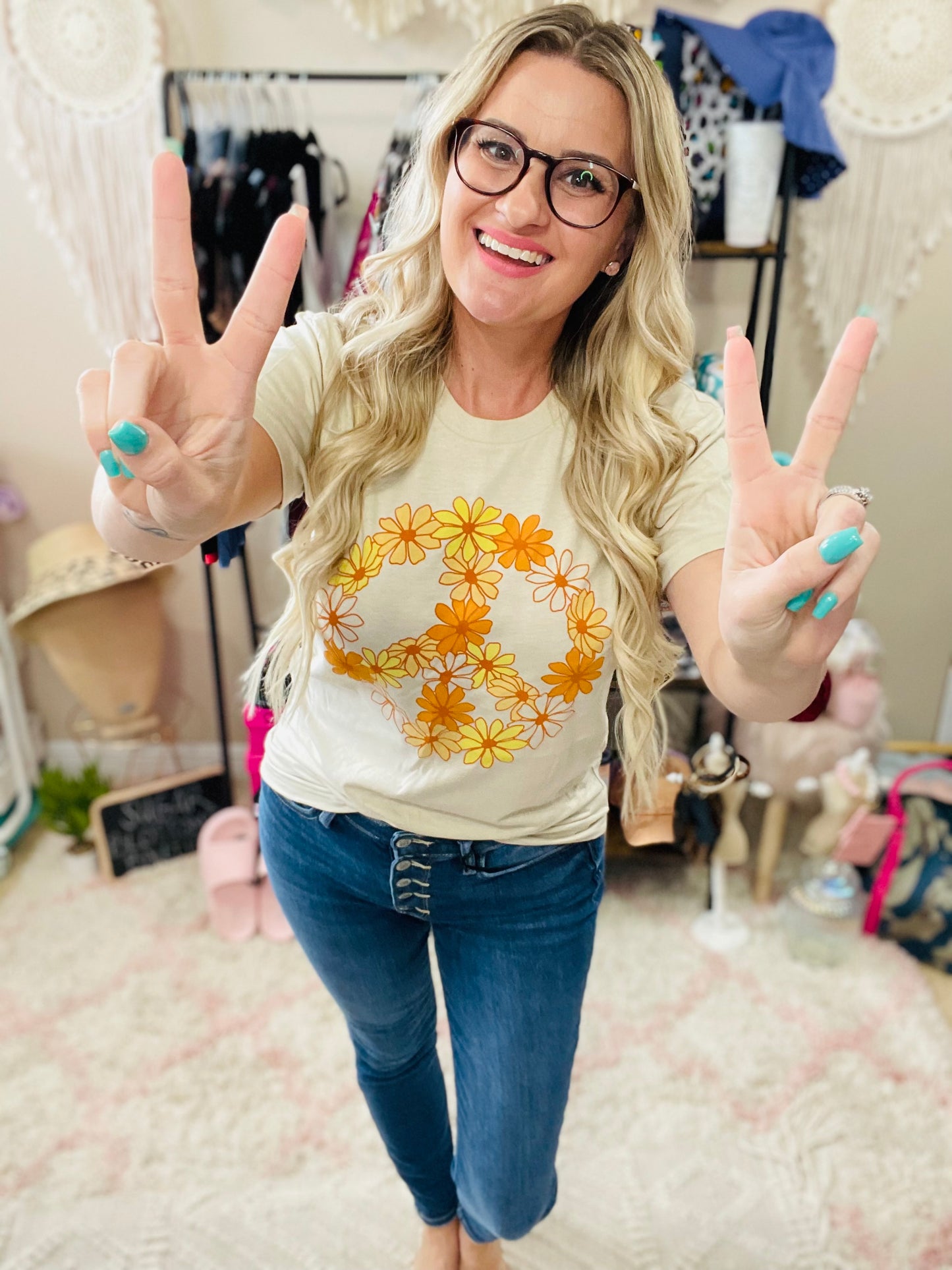Daisy Peace Tee